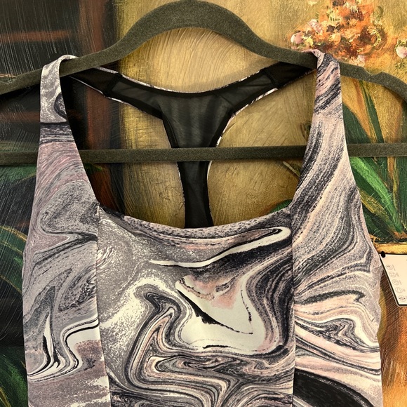 VICTORIA’S SECRET Racerback Sport Bra Onyx Marble medium support pink gray black - Picture 3 of 6